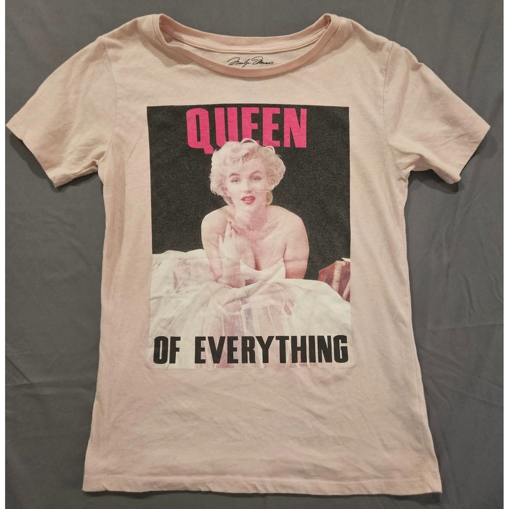 Marilyn Monroe Graphic Tee Women XS Pink Queen of Everything Short Sleeve